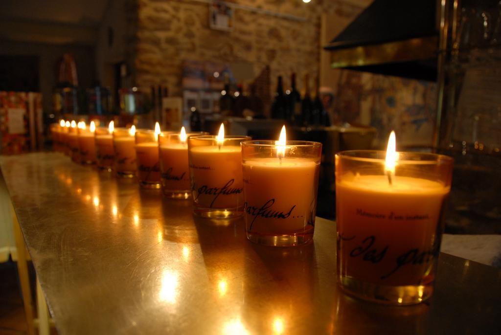 La Campagne St Lazare - Restaurant Chambres D'Hotes Piscine & Spa Forcalquier Zewnętrze zdjęcie