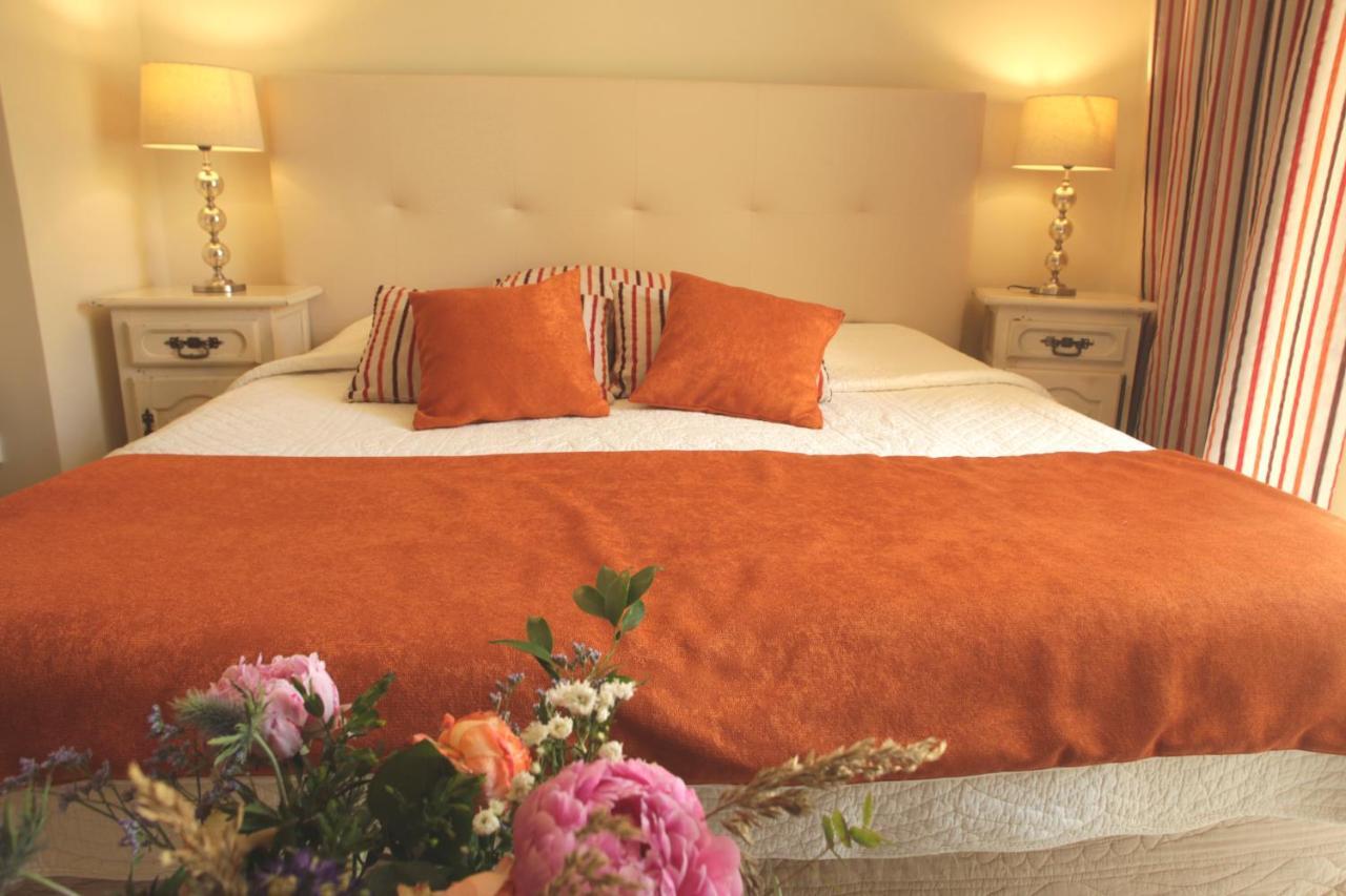 La Campagne St Lazare - Restaurant Chambres D'Hotes Piscine & Spa Forcalquier Zewnętrze zdjęcie